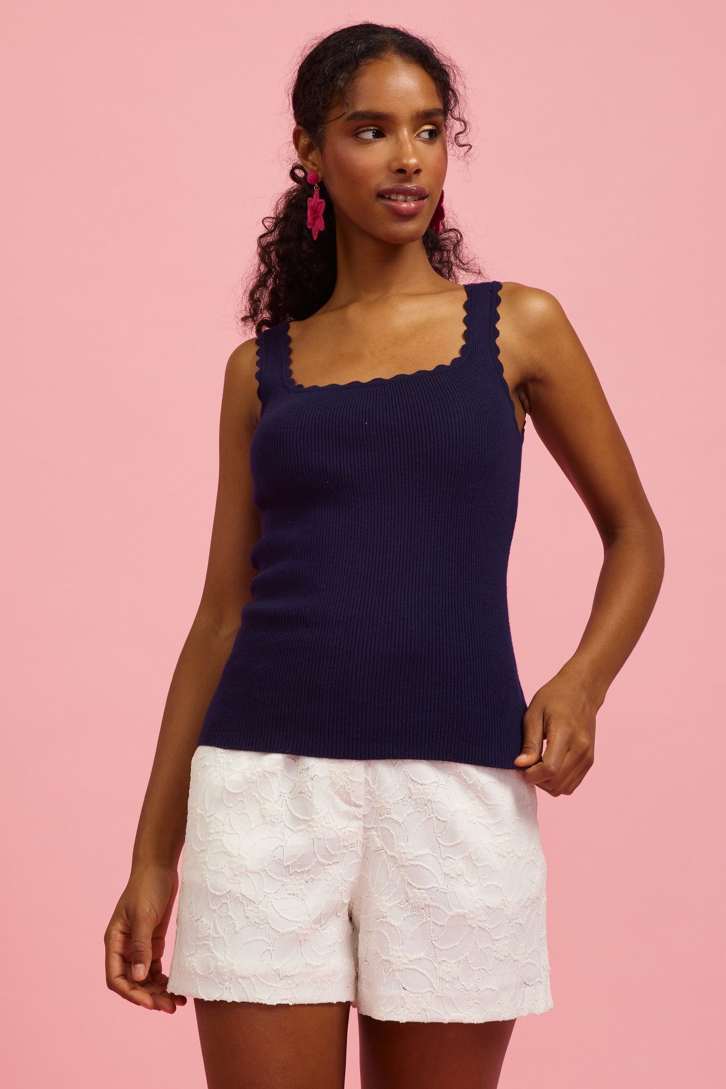 Scalloped Edge Accent Ribbed Tank