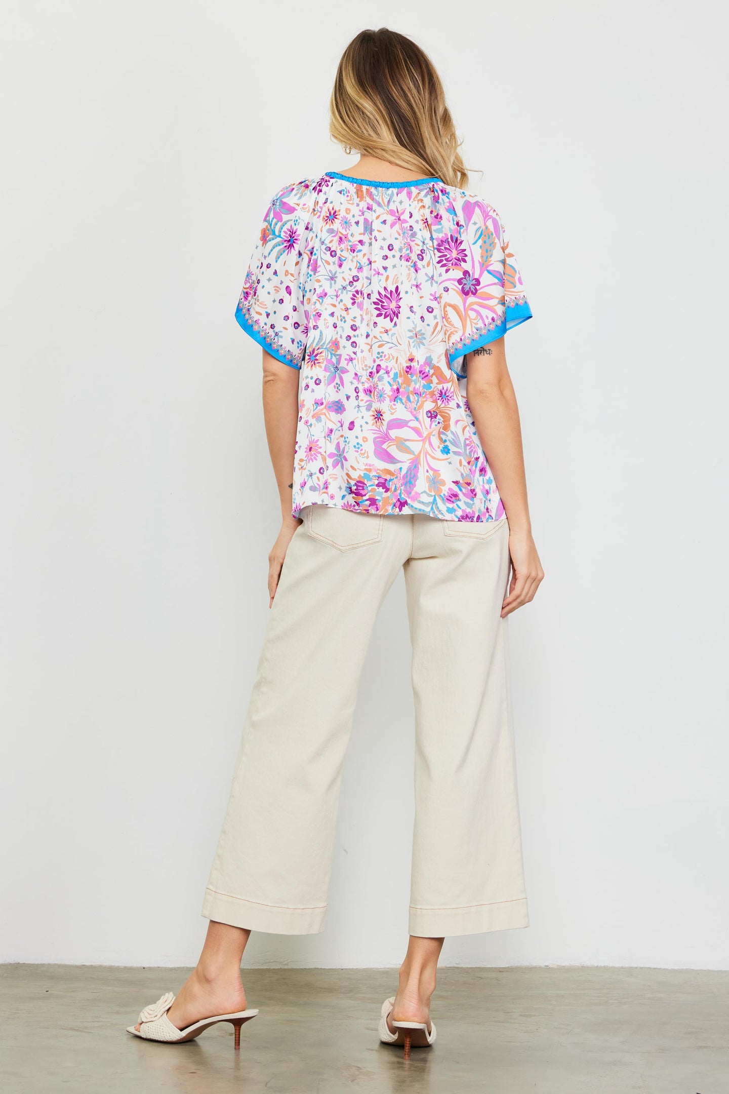 Magnolia Border Print Short Sleeve Top