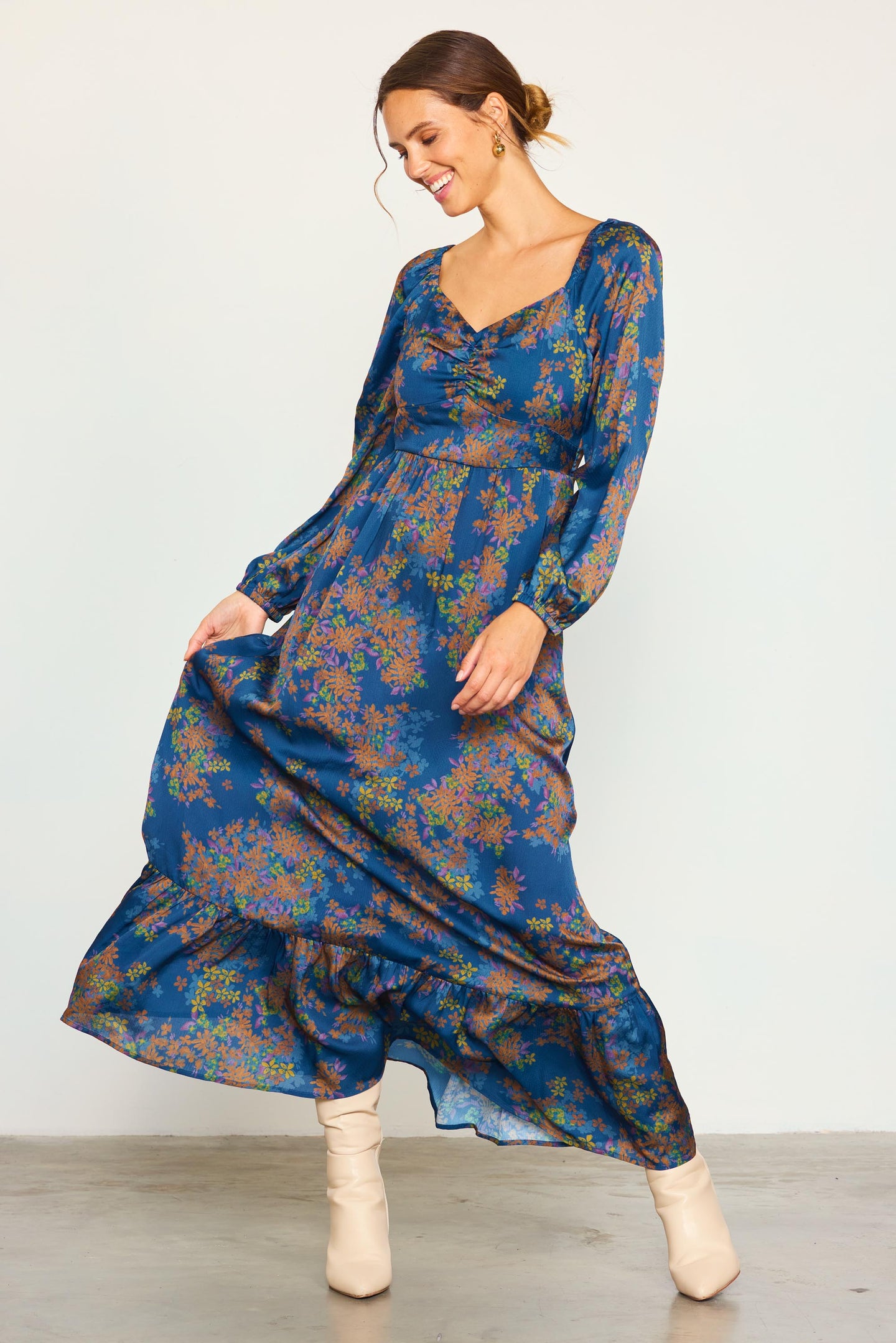 Sweetheart Neckline Longsleeve Maxi Dress