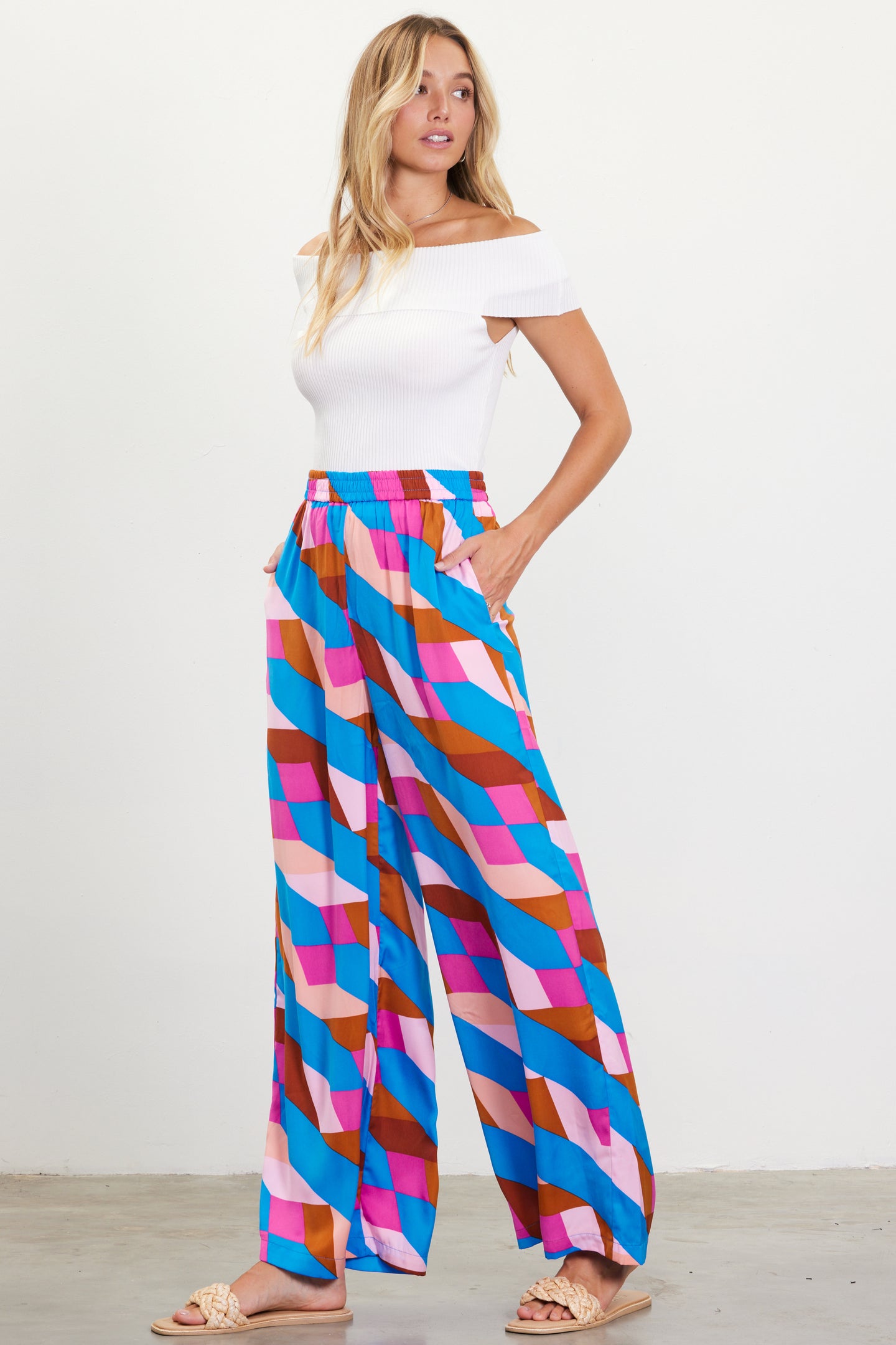 Geometric Print Wide Leg Pants